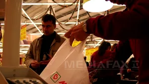 Kingfisher renunţă la preluarea Mr Bricolage, în urma opoziţiei acţionarilor companiei franceze