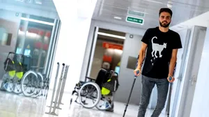 Fostul fotbalist Pelayo Novo, care a căzut de la etajul trei al unui hotel, joacă tenis în scaun cu rotile: „Există viaţă şi după fotbal”