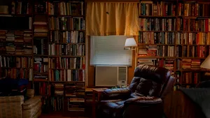 (P) Scapă de biblioteca moştenită, cu ajutorul unui anticariat care cumpără cărţi