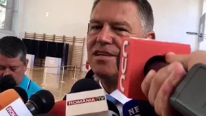 Preşedintele Klaus Iohannis, la secţia de votare: „Veniţi la vot. Nu lăsaţi pe alţii să decidă în locul vostru” | VIDEO
