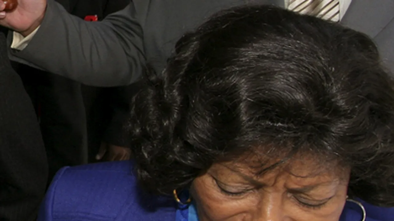 Mama lui Michael Jackson susţine că nu este consultată în legătură cu administrarea averii fiului ei