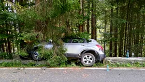 Patru persoane au fost rănite într-un accident produs pe Transfăgărăşan 