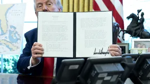 Trump a semnat ordinul prin care redenumește Departamentul Apărării în Departamentul de Război