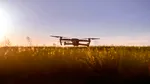 Dronă neidentificată, observată deasupra unui câmp din Norvegia. Poliția investighează