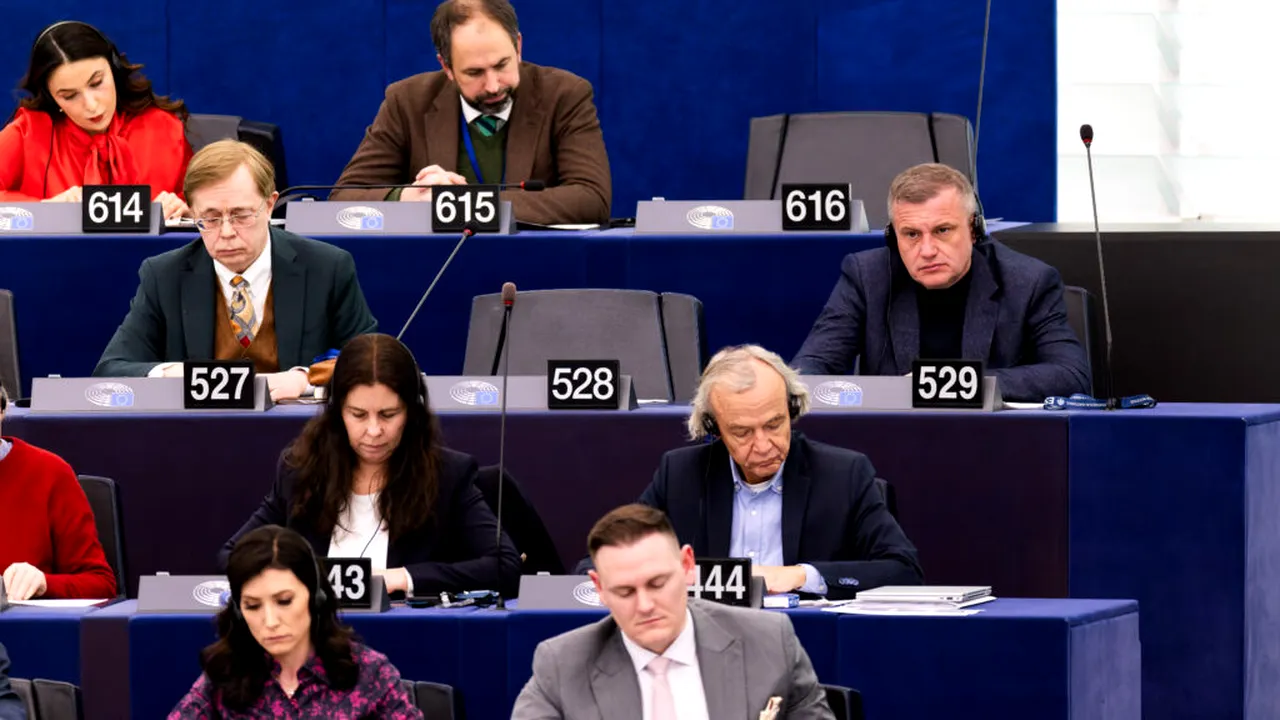 Sloganurile antiimigrație din Parlamentul European ajung în atenția poliției: un eurodeputat este acuzat de rasism