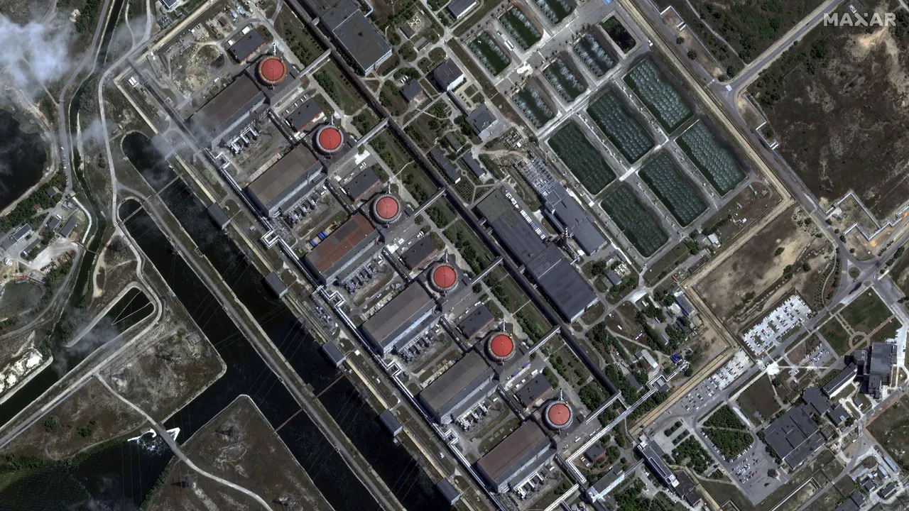 Noi imagini din satelit arată obiecte neidentificate la centrala nucleară Zaporojie din Ucraina