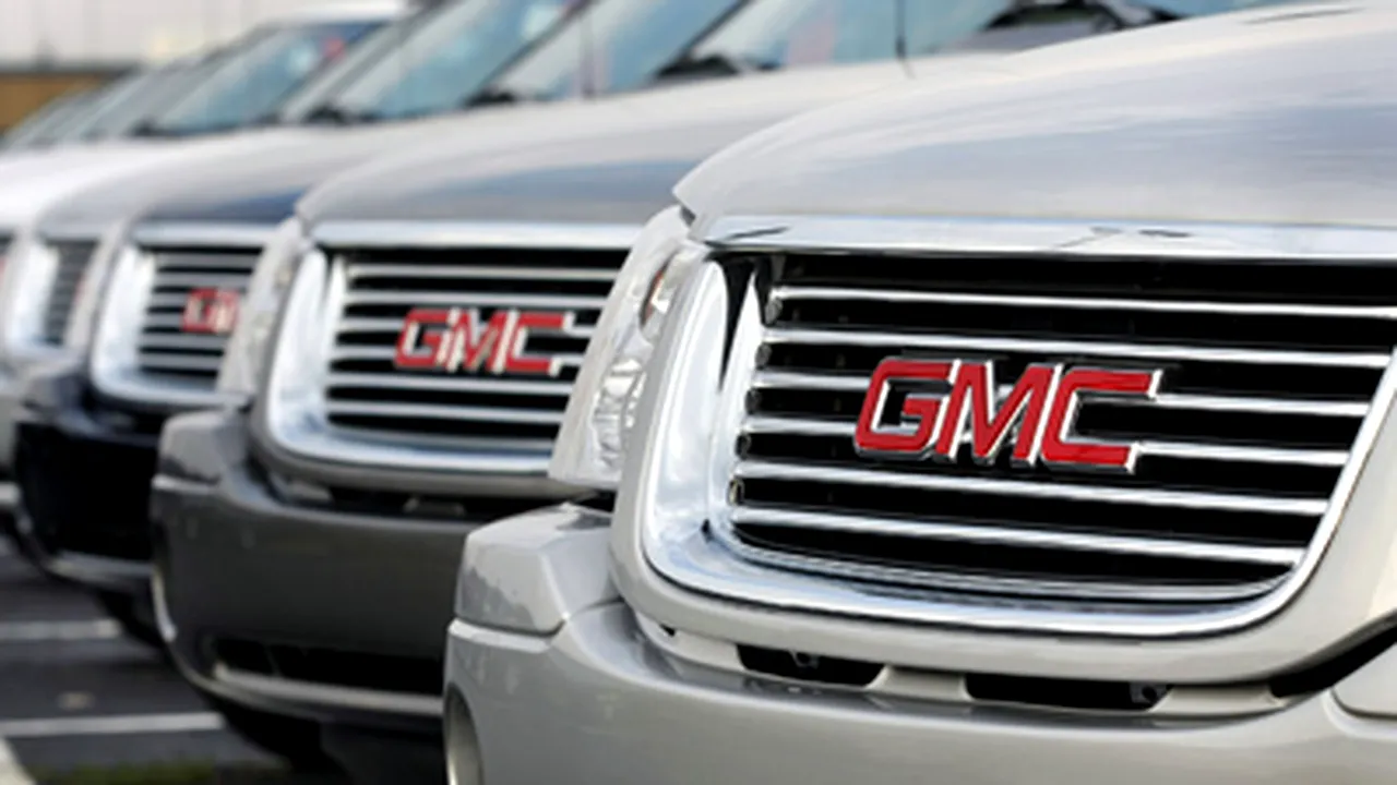 Majoritatea americanilor cred că GM şi Chrysler ar trebui lăsate să falimenteze