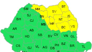 Codul galben de ploi pentru nordul şi centrul Moldovei, prelungit până miercuri dimineaţă