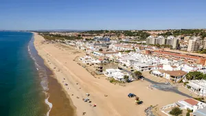 Hotelurile din Spania, pregătite să carantineze turiştii infectaţi cu SARS-CoV-2 în timpul sejurului