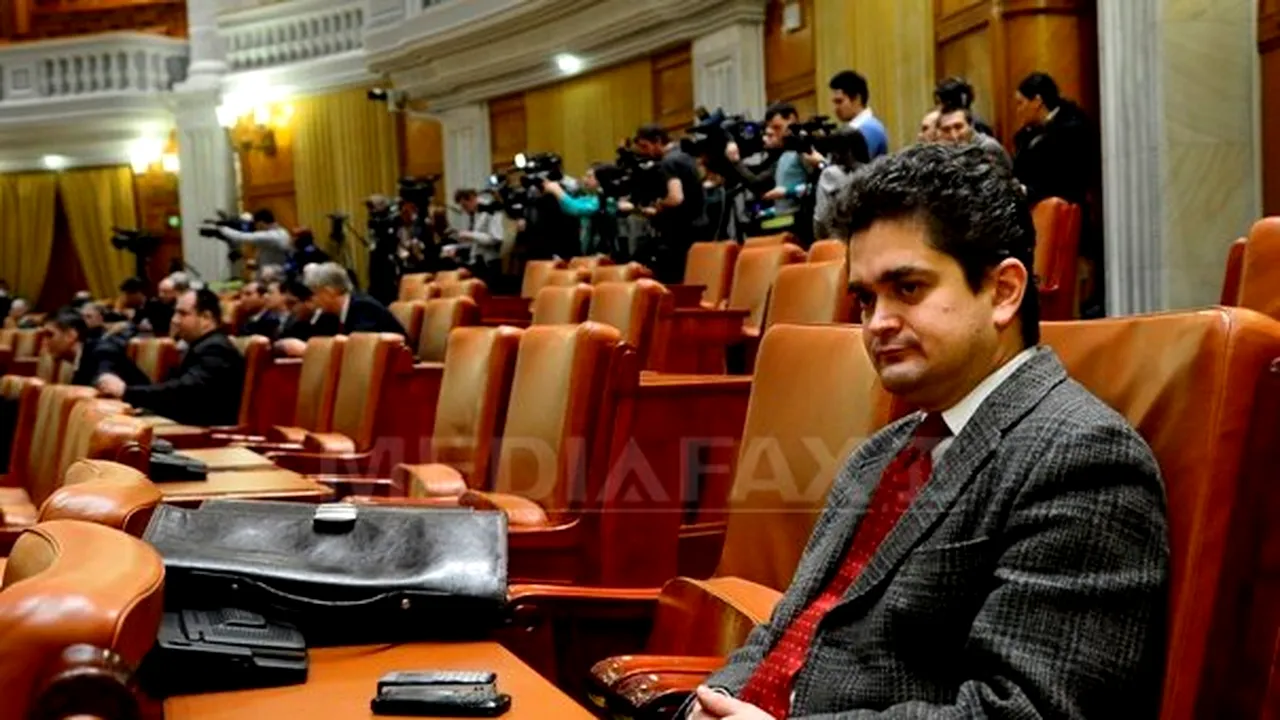 Paleologu şi-a retras candidatura de la funcţia de prim-vicepreşedinte al  PDL 