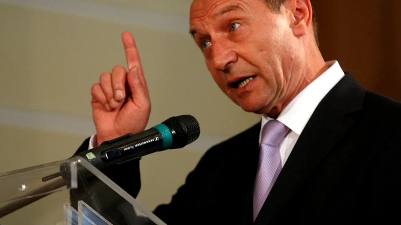 Băsescu: Habar nu am nimic despre viaţa lui Crin Antonescu decât că s-a recăsătorit acum
