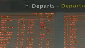 Grevă a controlorilor aerieni în Franța. Sute de zboruri anulate, 70.000 de pasageri afectați