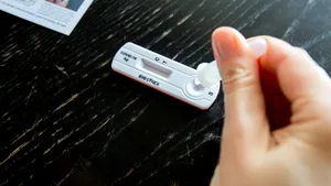 COMENTARIU: Cum să ratezi testarea Covid dacă nu eşti pe fază 10 secunde, noaptea la ora 2.50