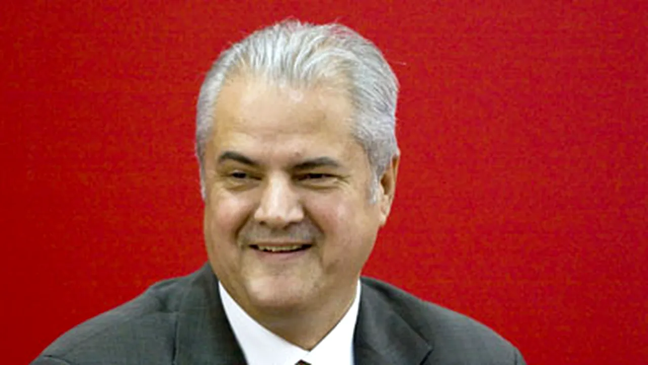 Năstase: Mi se pare jenant să aud că premierul Boc, comparat cu Ştefan cel Mare vorbeşte de reforma statului