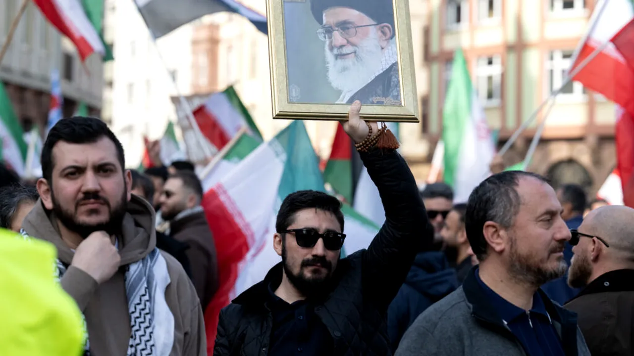 Regimul din Iran și-ar putea schimba strategia. Se discută despre o bombă nucleară