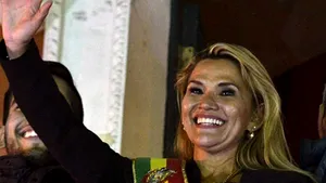 O senatoare s-a autoproclamat preşedinte interimar al Boliviei, după ce Evo Morales şi-a dat demisia şi a fugit din ţară