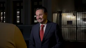 Gheorghe Falcă, anunțuri despre Adrian Veștea, în fața restaurantului unde a petrecut cu susținătorii lui Bolojan: „Veștea s-a autoexclus, procedurile ce mai contează?! Veți afla de Biroul Permanent de mâine”