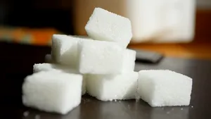 Contrabandă cu zahăr din Brazilia: 3 persoane reținute după percheziții în Ilfov și Buzău