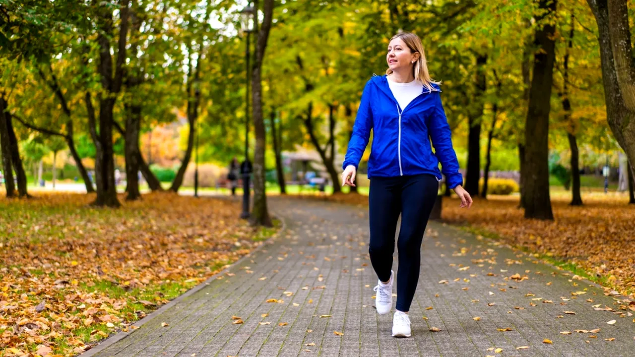 Eşti expus riscului de obezitate? Iată câţi paşi pe zi ar trebui să faci pentru a preveni acest lucru

