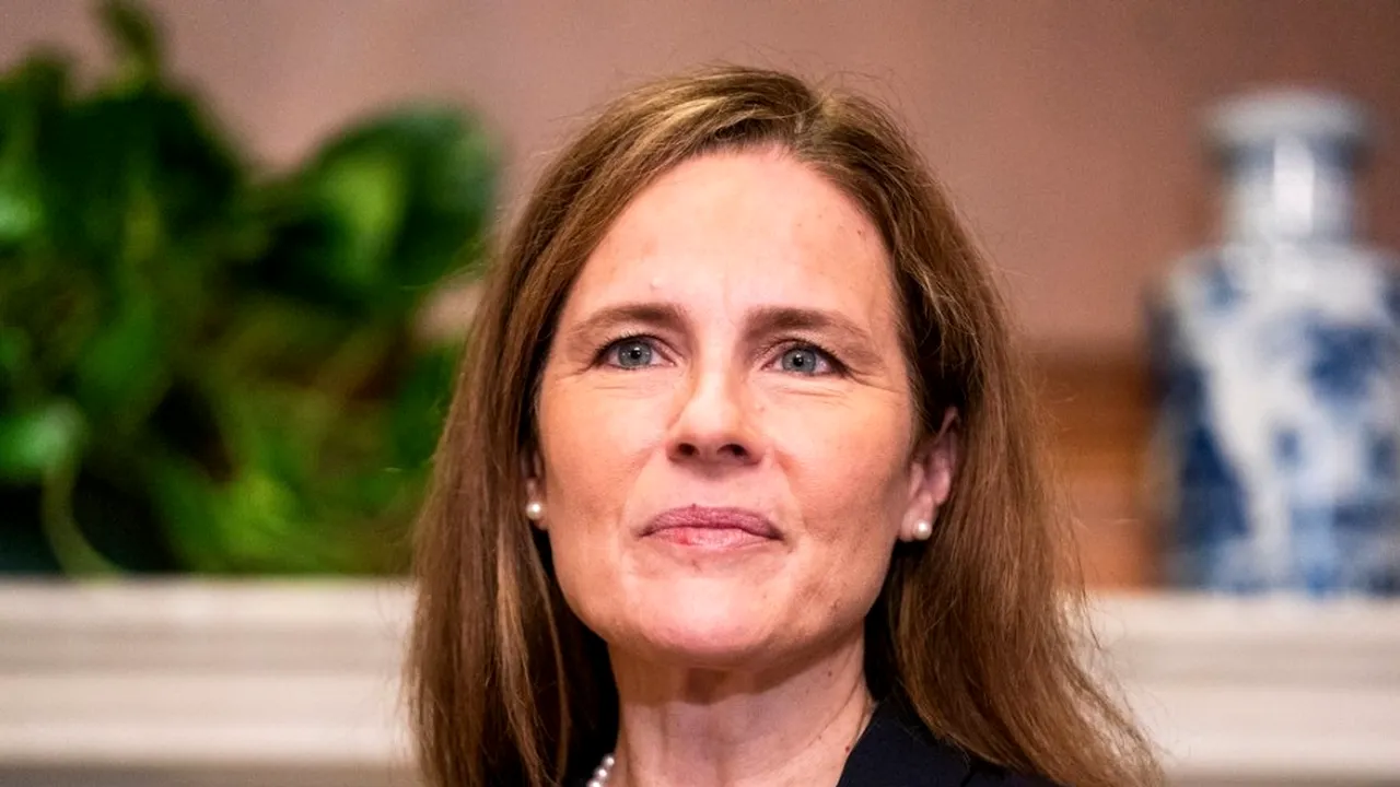 Comisia Juridică a Senatului SUA a aprobat numirea judecătoarei desemnate de Trump la Curtea Supremă