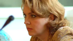 Orban: Reformarea clasei politice nu se face cu fete de nomenclaturişti ca Roberta Anastase