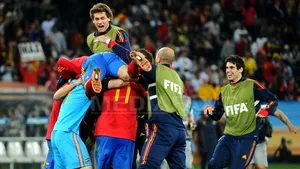 Băsescu: Mi-a plăcut Spania, deşi am ţinut cu Germania în semifinală. Cred că Spania câştigă finala