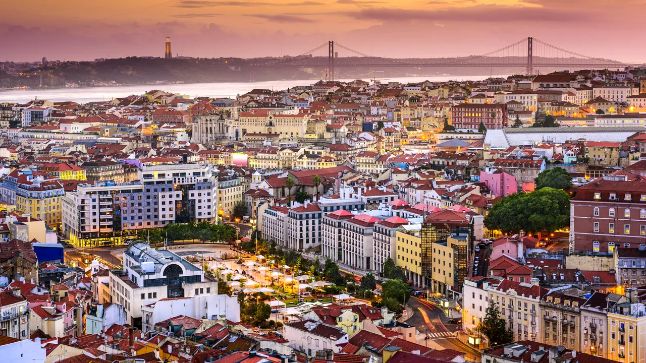 Portugalia renunţă la cerinţa testării obligatorii la sosire pentru călătorii cu certificat digital