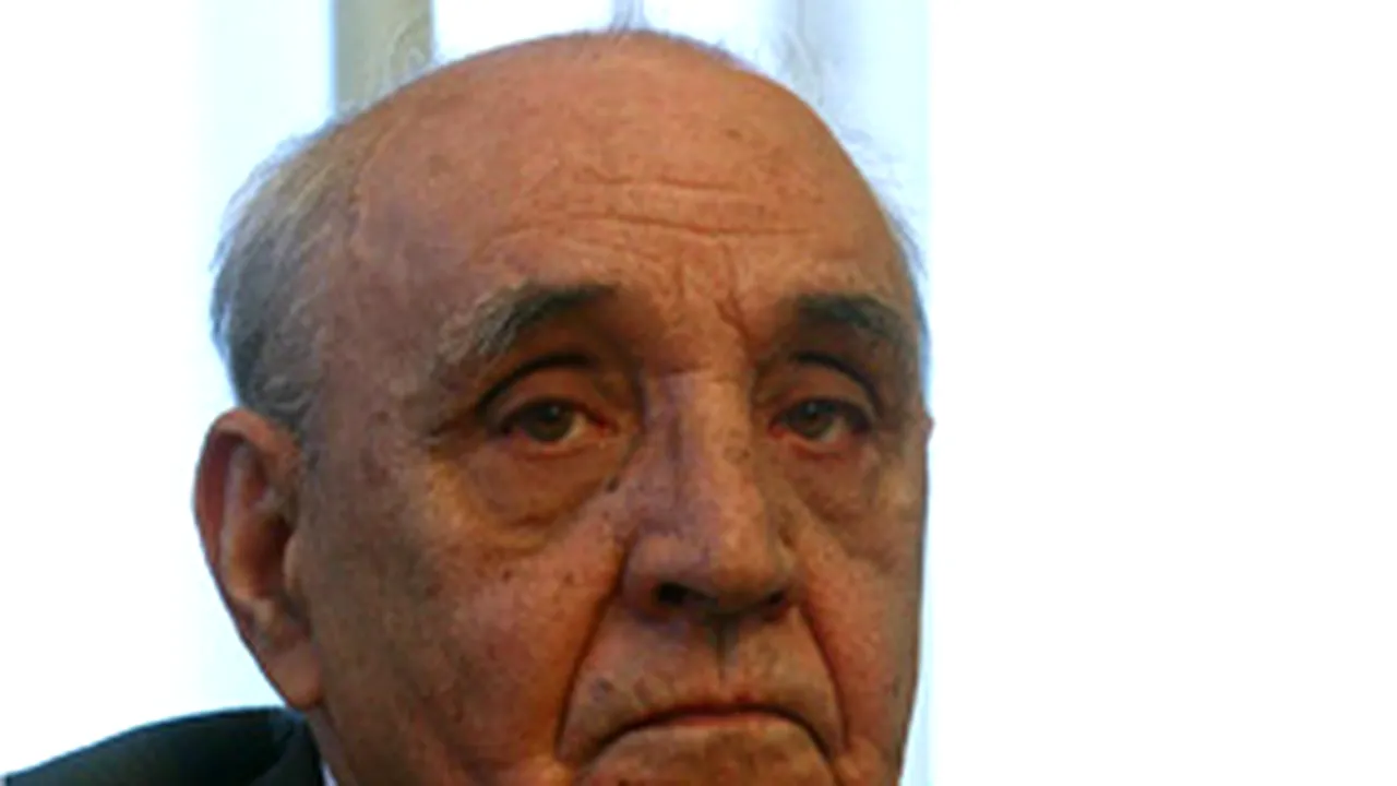 Vasile Paraschiv: Foştii activişti şi securişti conduc şi în prezent România, de vină e Ion Iliescu