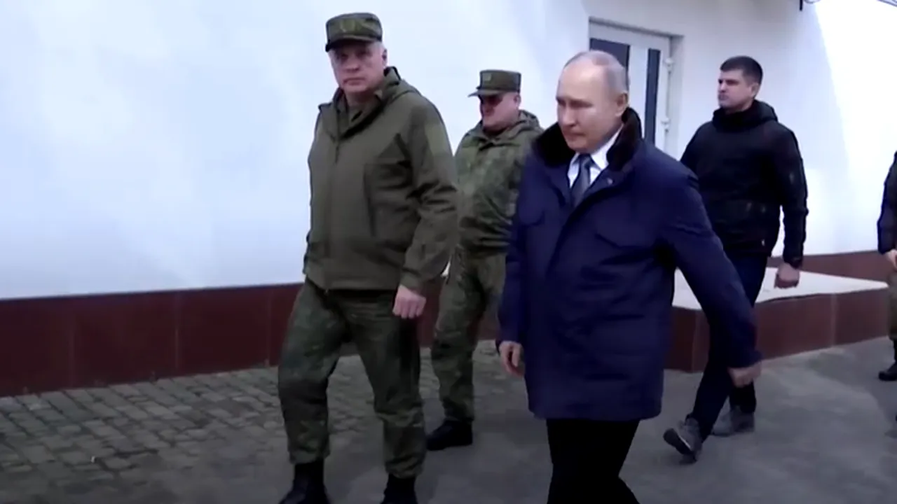 Putin a vizitat regiunile ucrainene Herson şi Lugansk. Între timp, Rusia bombardează intensiv oraşul Bakhmut 