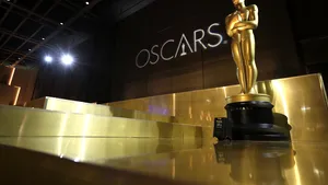 Noaptea Oscarurilor. Cine va câştigă preţioasa statuetă. Actriţa care a căzut pe scenă şi drama marelui Hitchcock. Totul despre istoria şi curiozităţile Premiilor Academiei

