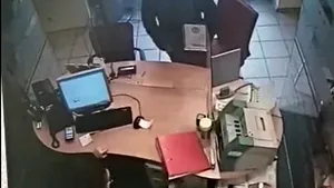 Suspectul principal în cazul jafului de la o bancă din Sectorul 2 a fost prins de poliţişti