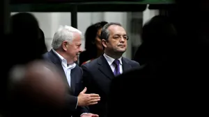 Hrebenciuc: România riscă să intre în derapaj, Guvernul este, de şase luni, în urma crizei