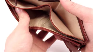 Cine este de vină pentru criză? Care este părerea românilor. Ţara noastră, printre cele mai expuse la criza din zona euro