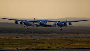 Prima navetă spaţială produsă de Virgin Galactic, testată cu succes