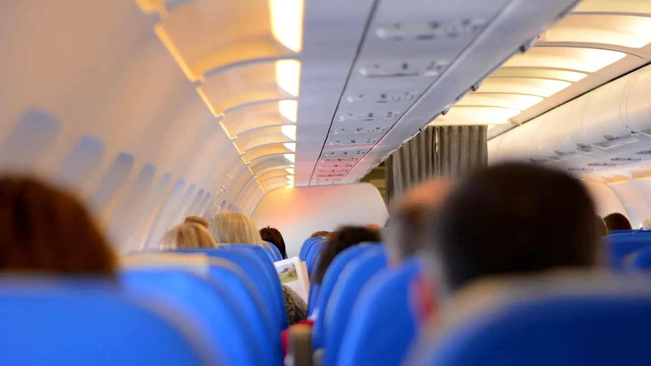 Adolescent, arestat în SUA după ce a vrut să deturneze un avion de pasageri de dimensiuni mici