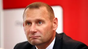 Viorel Cataramă renunţă la candidatura sa la prezidenţiale şi îl susţine pe Cristian Diaconescu