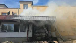 Incendiu la un depozit farmaceutic din Iași