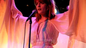 Florence Welch a cântat la metrou, pentru fanii săi