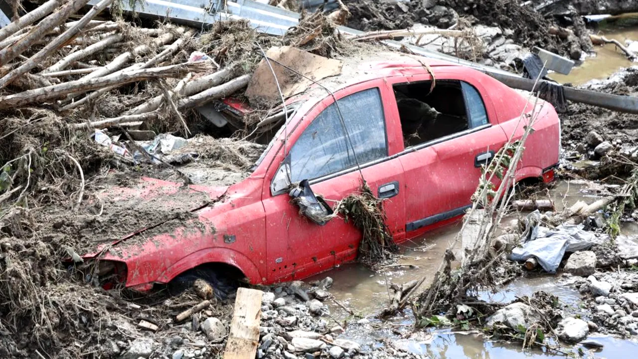 Over 850 homes affected by floods in Neamt and Suceava