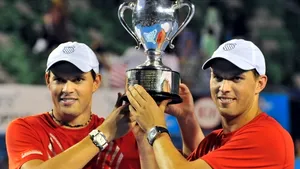 Australian Open: Fraţii Bryan au câştigat proba de dublu, stabilind un record