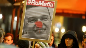 Proprietarul unei companii de materiale publicitare se oferă să facă bannere gratuit pentru proteste