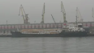 Porturile de la Marea Neagră, închise din cauza ceţii, au fost redeschise vineri după-amiază