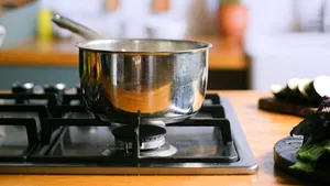 Presiune să gătești când ai invitați? Nu doar în România: ce țară e „campioană” la stres în bucătărie