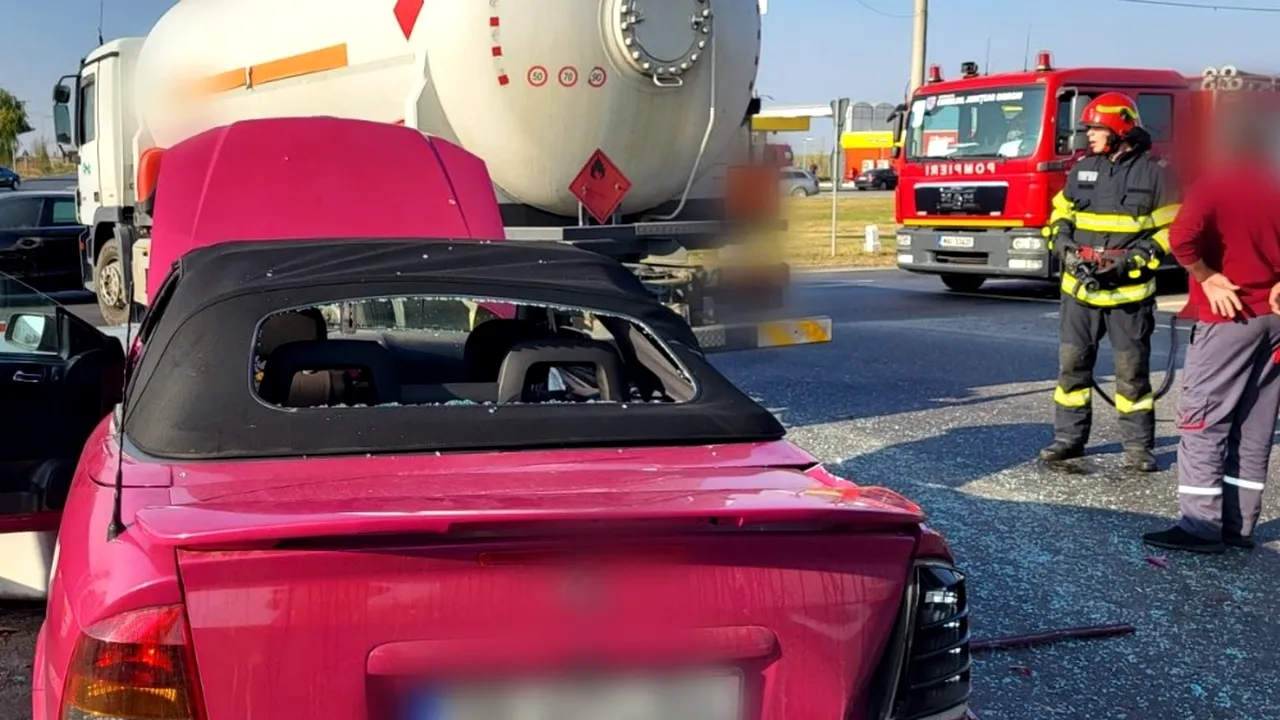 Accident între o maşină şi o cisternă încărcată cu GPL