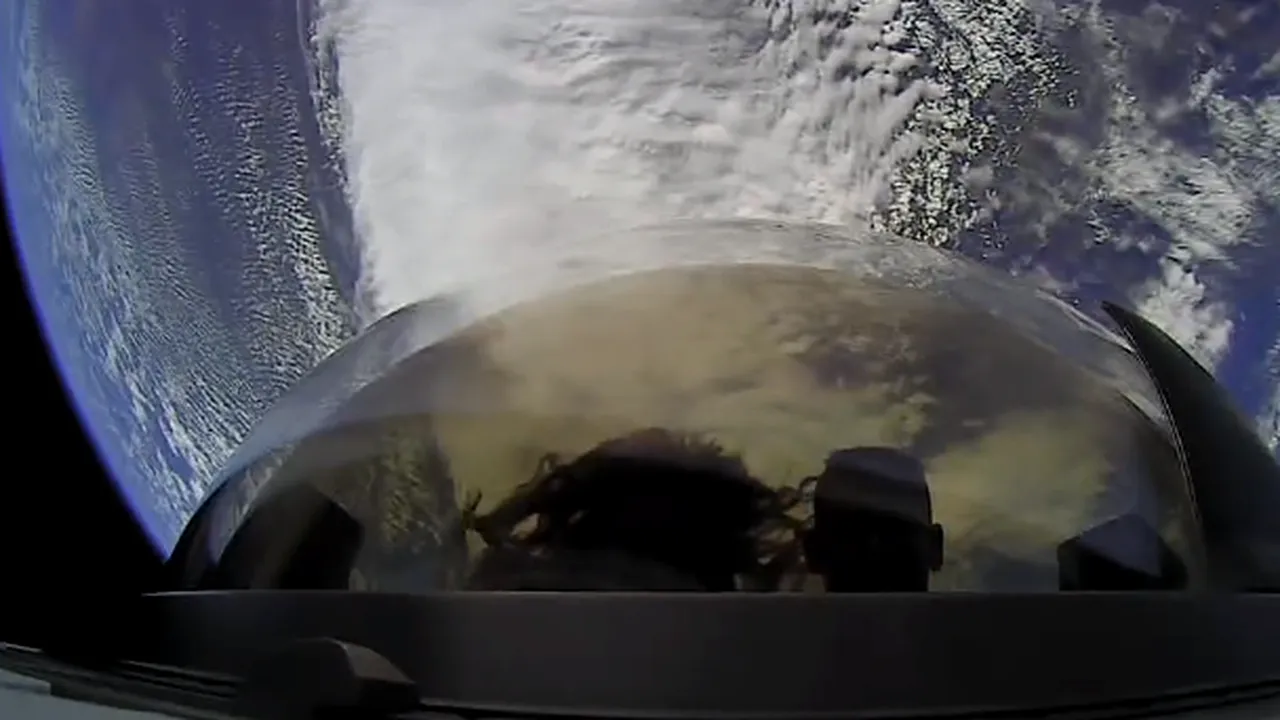 Un vehicul de marfă SpaceX Dragon se întoarce pe Pământ. Ce conţine acesta