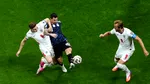 Anglia 0– 0 Argentina, în semifinalele Cupei Mondiale. Meci dur, ocazii puține. Primul meci din istorie în care nu s-a înregistrat niciun șut în primele 30 de minute