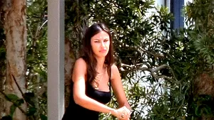 Leonardo DiCaprio a pus ochii pe o româncă? Cine e misterioasa brunetă cu care a fost surprins - FOTO