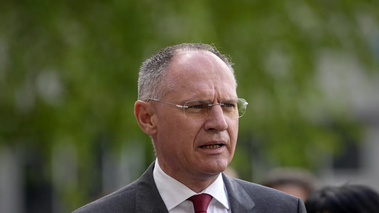 Austria ne închide iar uşa Schengen. Gerhard Karner, pentru presa austriacă: nu a sosit încă momentul ca România şi Bulgaria să adere la Schengenul terestru / Karner:  „Suntem pe drumul cel bun, dar nu la capătul drumului”
