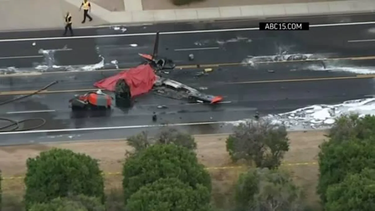 Două persoane au murit după ce un avion uşor s-a prăbuşit în statul american Arizona - VIDEO 