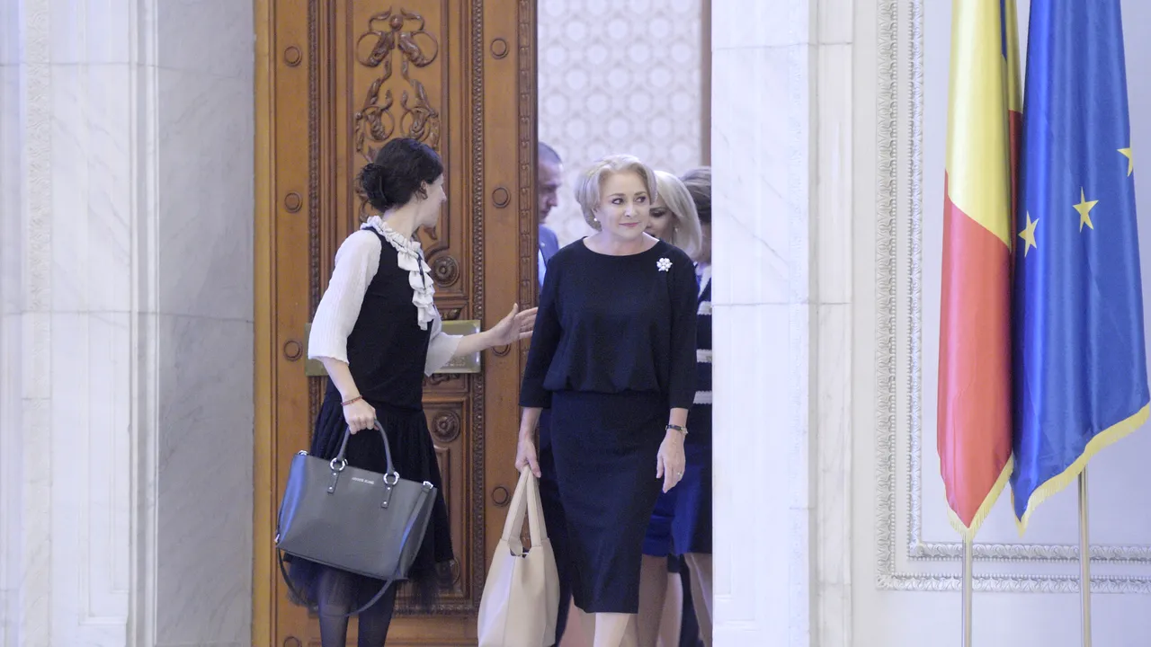 O REZOLUŢIE de susţinere a Vioricăi Dăncilă circulă prin organizaţiile PSD. Ce-i animă pe liderii locali să facă acest gest 